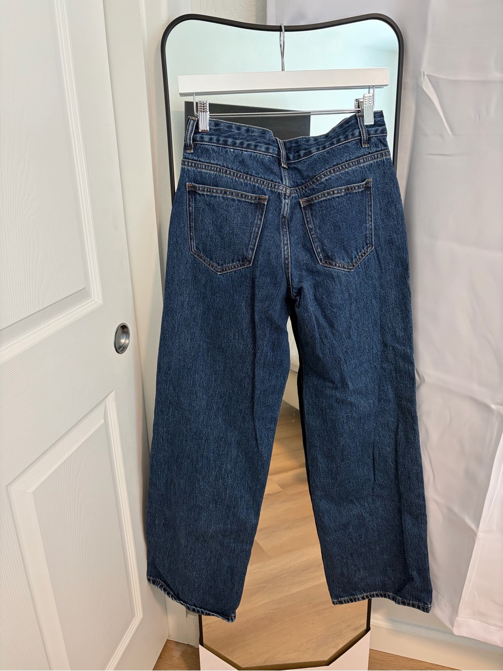 Low rise straight leg jean - Picture 4 of 4